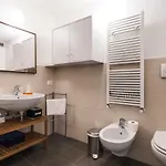 Apartman Primopiano - Acerenza Flats Milánó