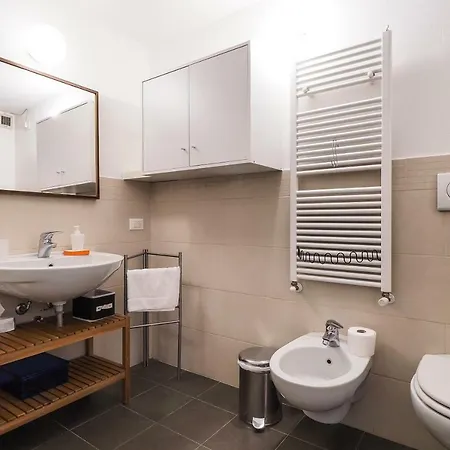 Apartamento Primopiano - Acerenza Flats Milão